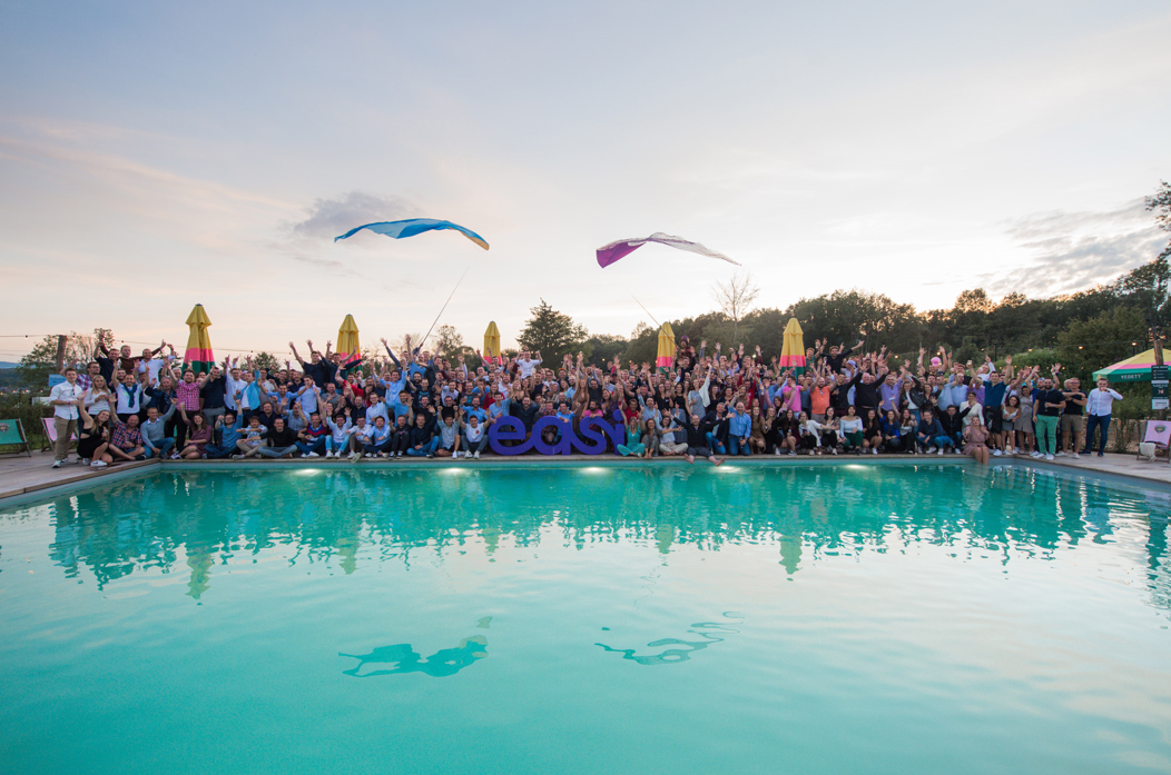 Easi people enjoy their Recognition Trip in 2021.