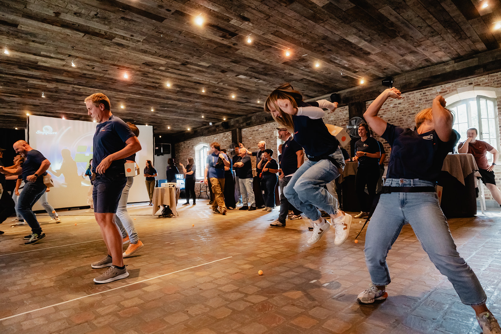 Team-building with fun activities. It was the final challenge where there were still plenty of extra points to be earned.