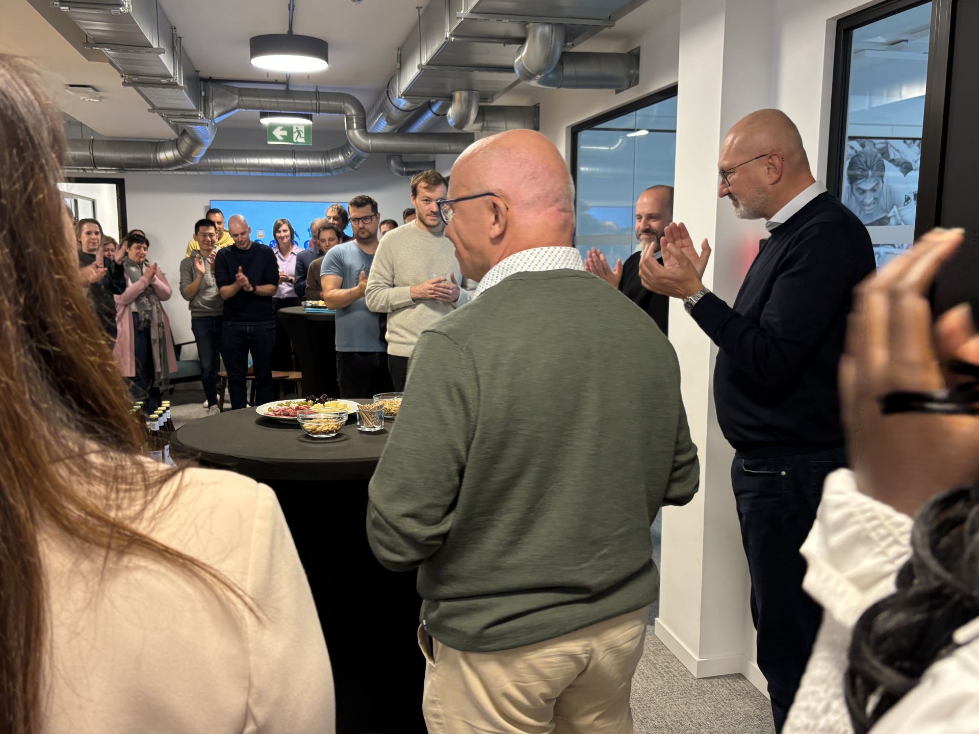 Celebration for a colleague who has retired. A farewell drink and a gift to thank him.