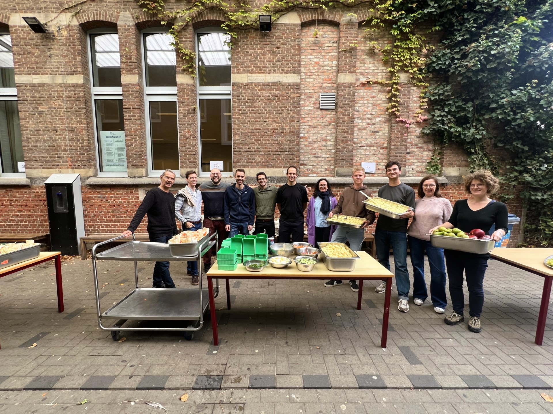 Team building for the Business Analysts, during which we committed to organizing a Lunch Rush for the non-profit organization Brooddoosnodig.
