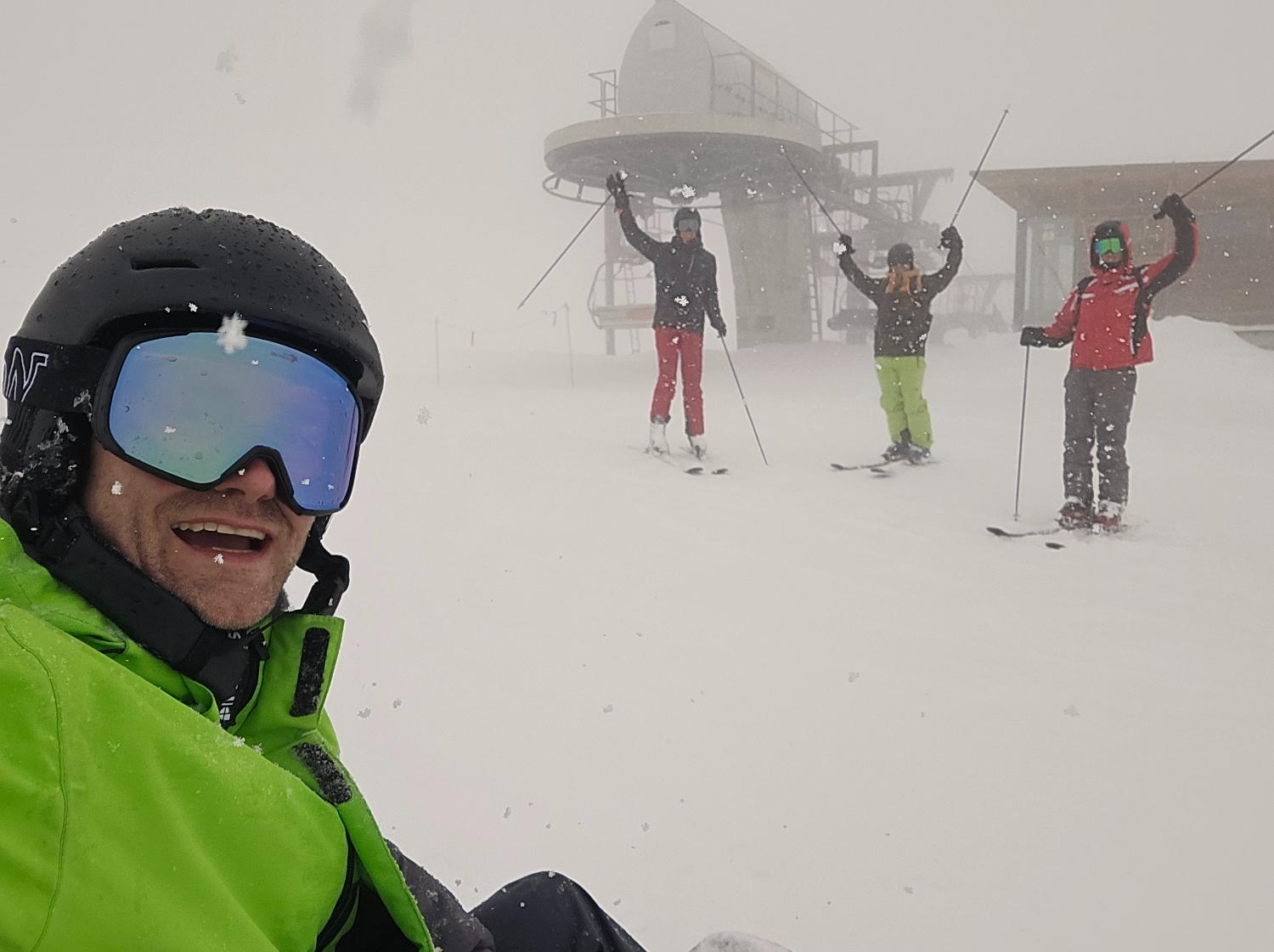 Sneeuwpret in Fügen Deze winter genoten we samen met onze zuster bedrijven van fantastische skidagen in Fügen 