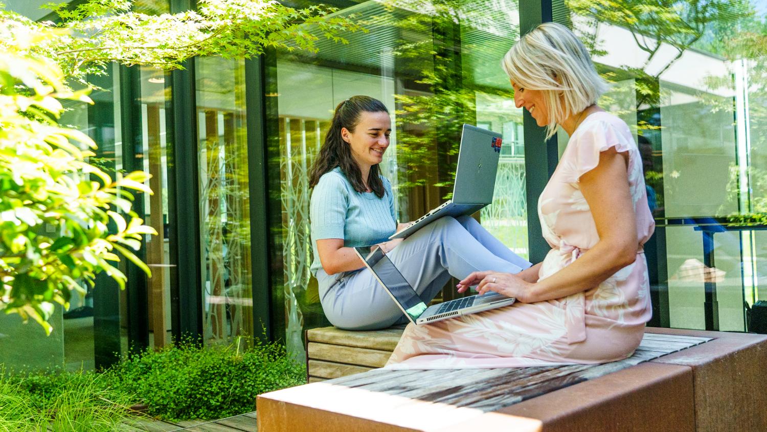 Unwind or connect with others in our patio in Wemmel. With 13 offices throughout Flanders, there's always one nearby. 
